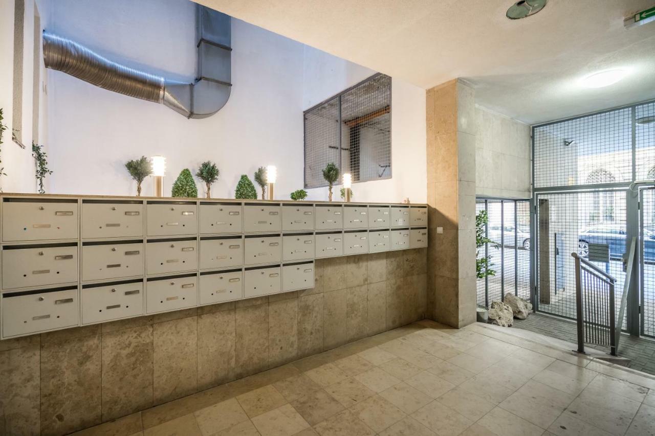 Bpr Elite Apartments - Sky Terrace Budapest Luaran gambar